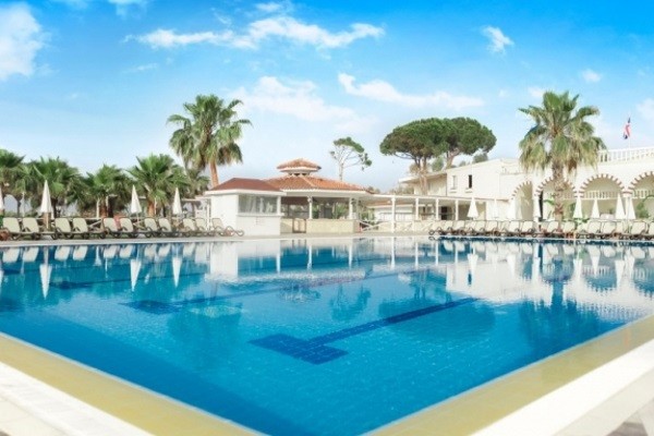 Piscine - Letoonia Golf