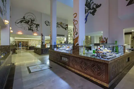 Restaurant buffet - Crystal Tat Beach Golf Resort & SPA 