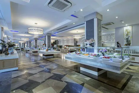 Restaurant buffet - Crystal Waterworld Resort & Spa