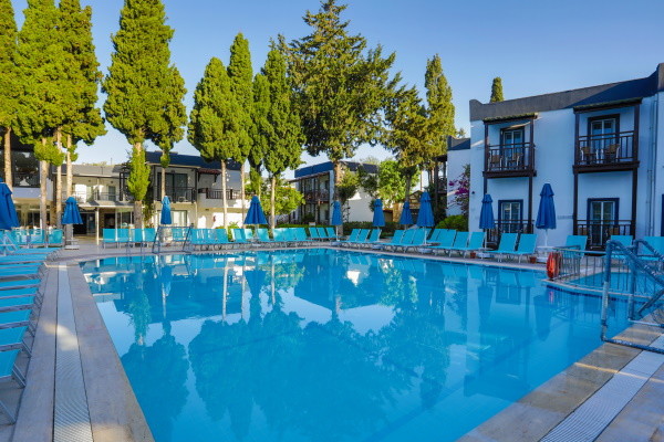 Piscine - Bitez Garden Life