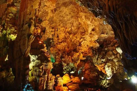 Grotte Baie d'Halong