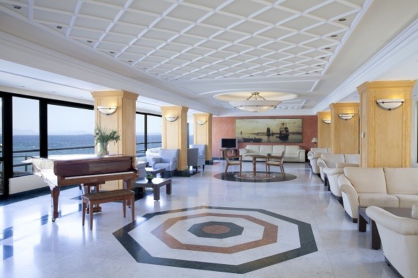 Hôtel Ramada Attica Riviera *****