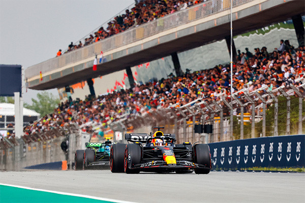 Hôtel 4* + Billet Formule 1 - Circuit de Barcelona-Catalunya en hôtel **** - 4