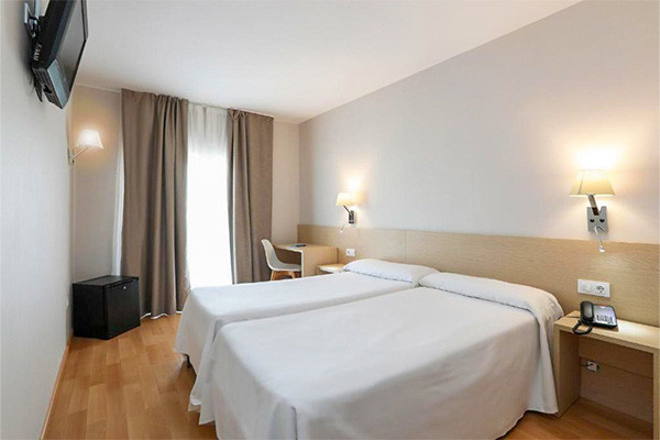 Hôtel 4* + Billet Formule 1 - Circuit de Barcelona-Catalunya en hôtel **** - 6