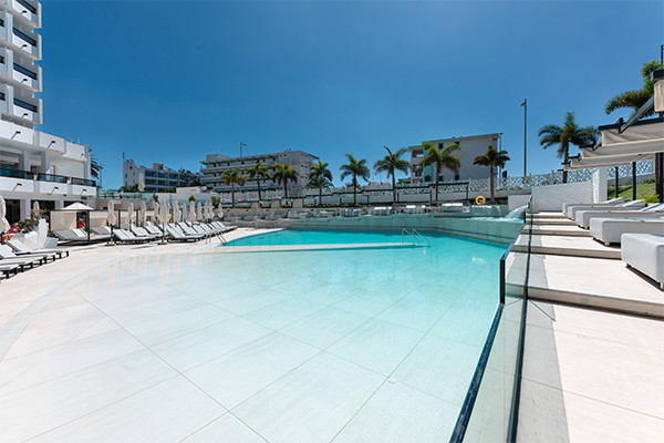 Hôtel Hotel Caserio ****