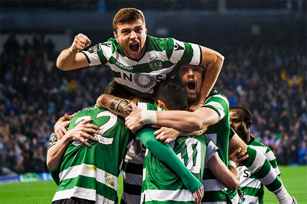Hôtel 4* + Billet au match - Sporting CP **** - 4