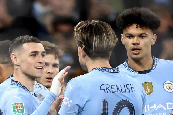 Club Manchester City : billet au match et hébergement ****