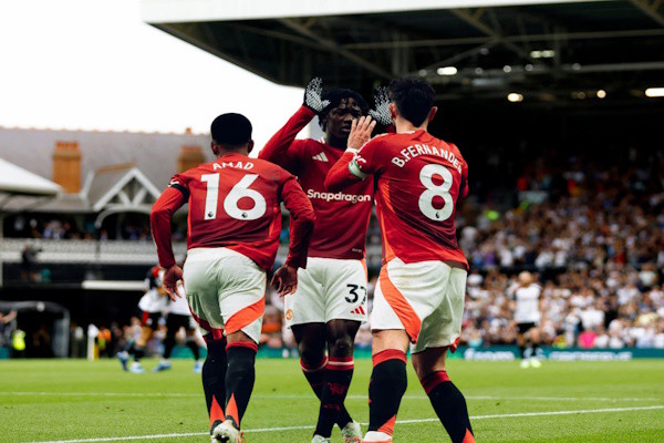 Hôtel 4* + Billet au match - Club Manchester United **** - 4