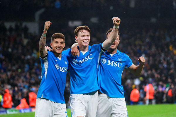Hôtel 4* + Billet au match - Club SSC Napoli **** - 4