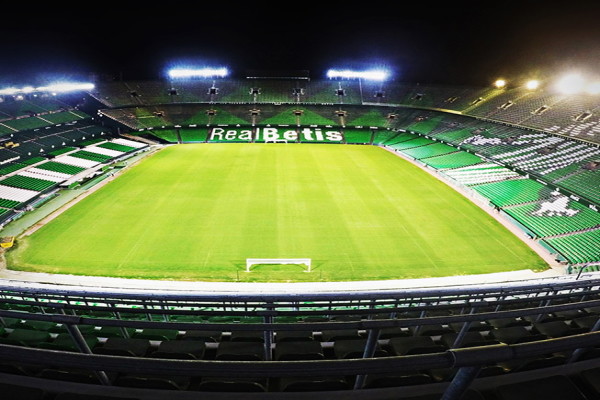 Hôtel 4* + Billet au match - Club Real Bétis **** - 13